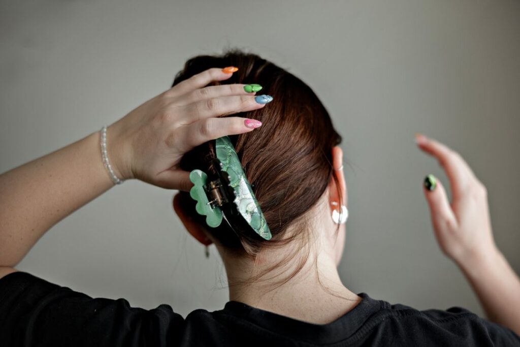 Tømrerlærlingen "Sofie" rejste en sag om seksuel chikane, efter svende blandt andet lavede bollebevægelser bag hendes ryg og mente, at kvinder kun skal skrælle kartofler.
